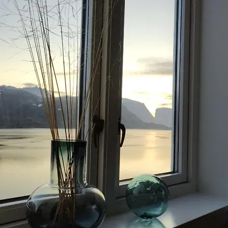 Idyllisk I Lofoten Feriehus