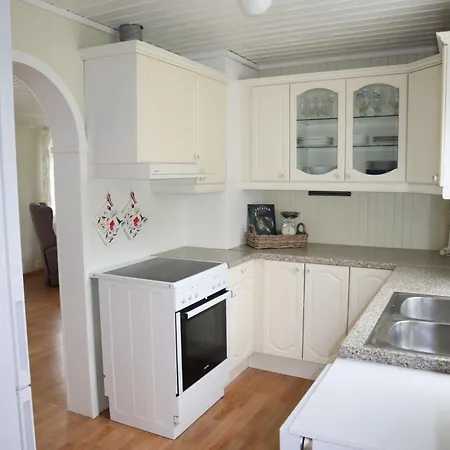 Holiday home Idyllisk I Lofoten