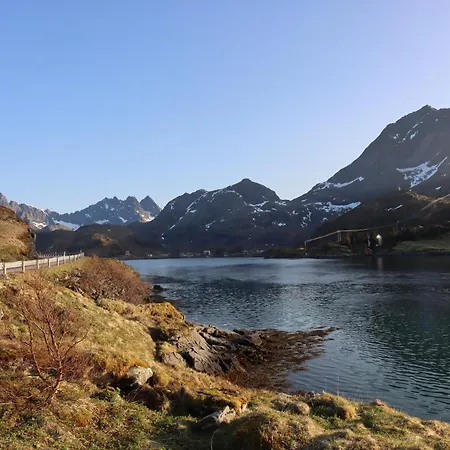 Idyllisk I Lofoten بيت للعطل *
